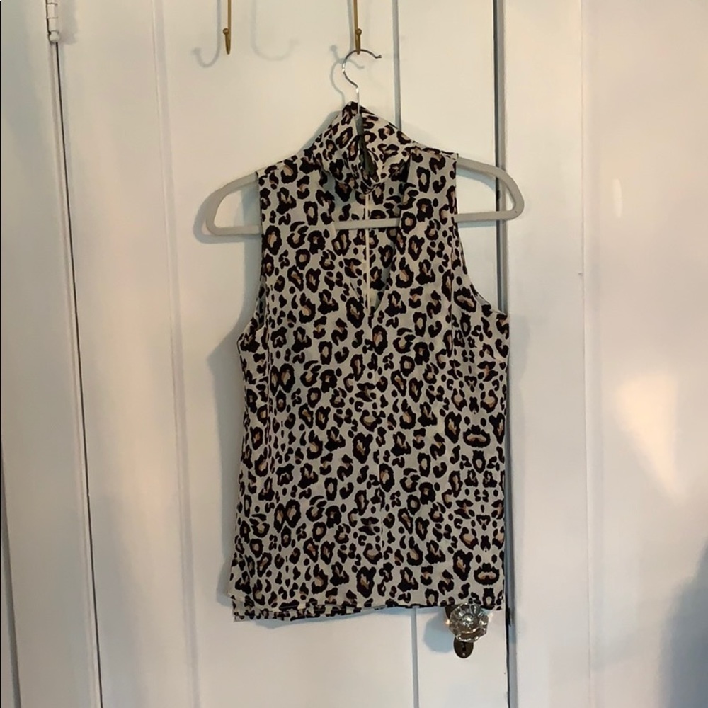 Keyhole cheetah blouse